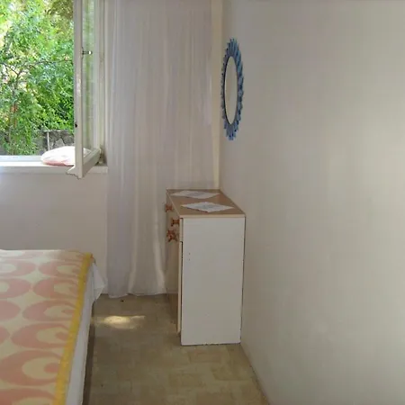 Beachfront Apartament Podgora (Split-Dalmatia)